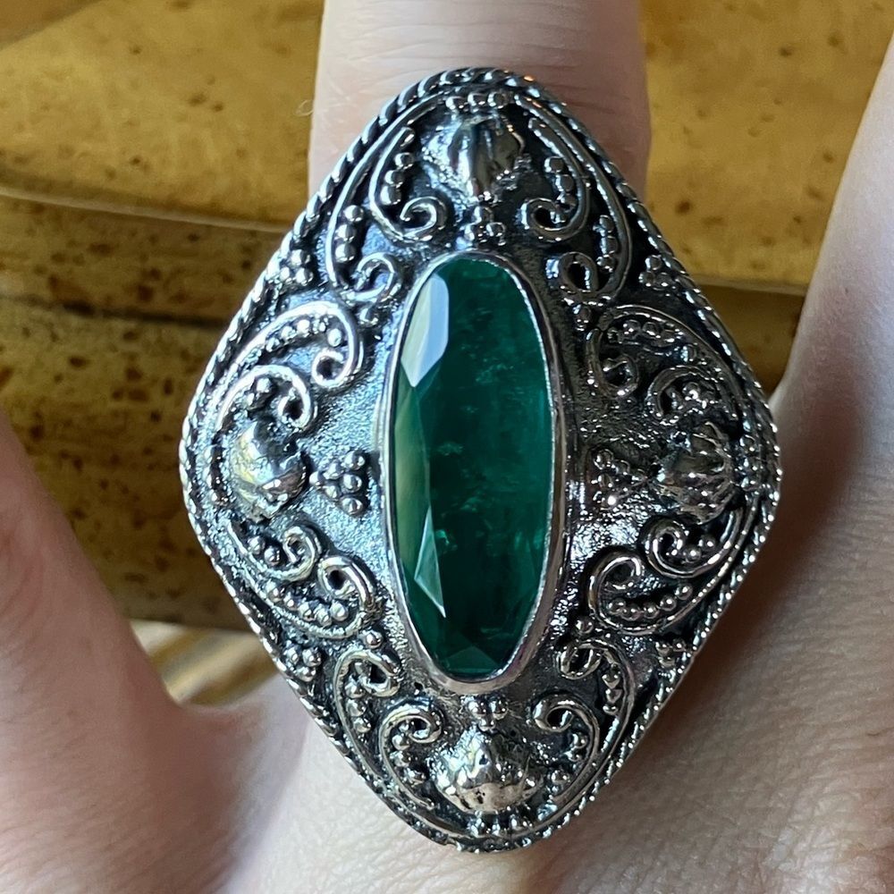 Emerald Green Quartz Sterling Silver Cocktail Ring Size 7